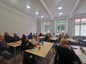 8e949ecb-42d2-4448-986a-60e6930de6e9