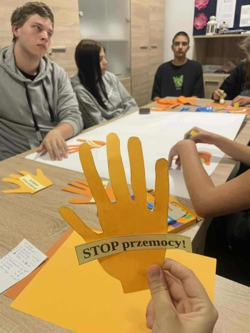 7bcebd18-c8fa-4ef3-a77d-b955fa52beb1