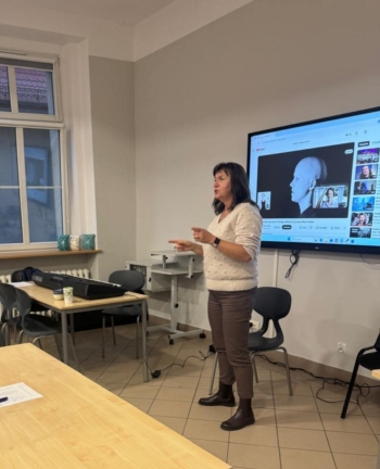 25b5ec2c-5cf5-46e1-817e-55628467afa7