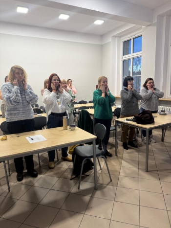 842d79c4-e0c9-436b-ae7c-8e218592901e