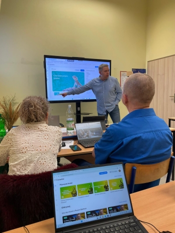 motion_photo_3917719196910968562