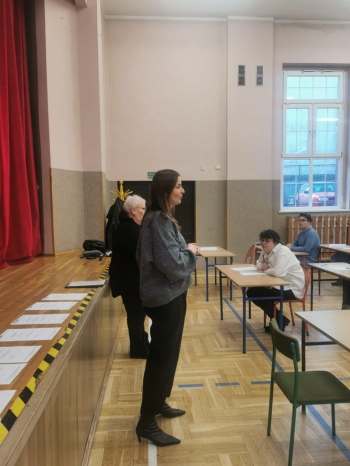 bcb33f65-0e00-4e21-b3fc-4788f477f1b5