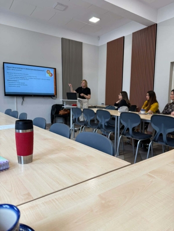 a28a9ec3-cbad-4a70-b3ea-a0df5ea1cbda