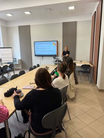 b0440885-0307-457c-9f89-31f97a8dd404