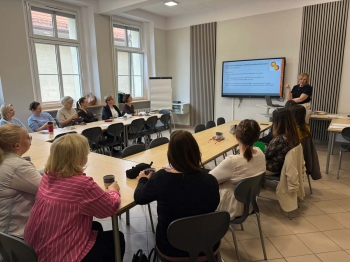 c8b22140-781e-4978-8045-75a6e84422f2