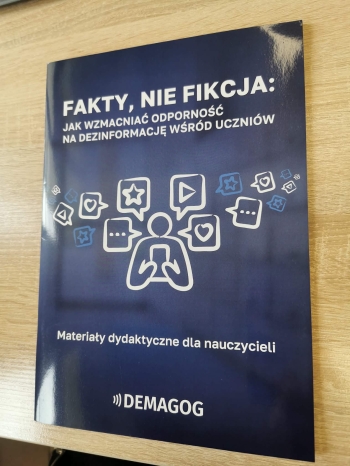 e0fb2a3c-b8a8-40d6-b0d4-f3480cd03f25