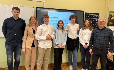 Elementy optyczne, wiązki światła i uderzenia pioruna